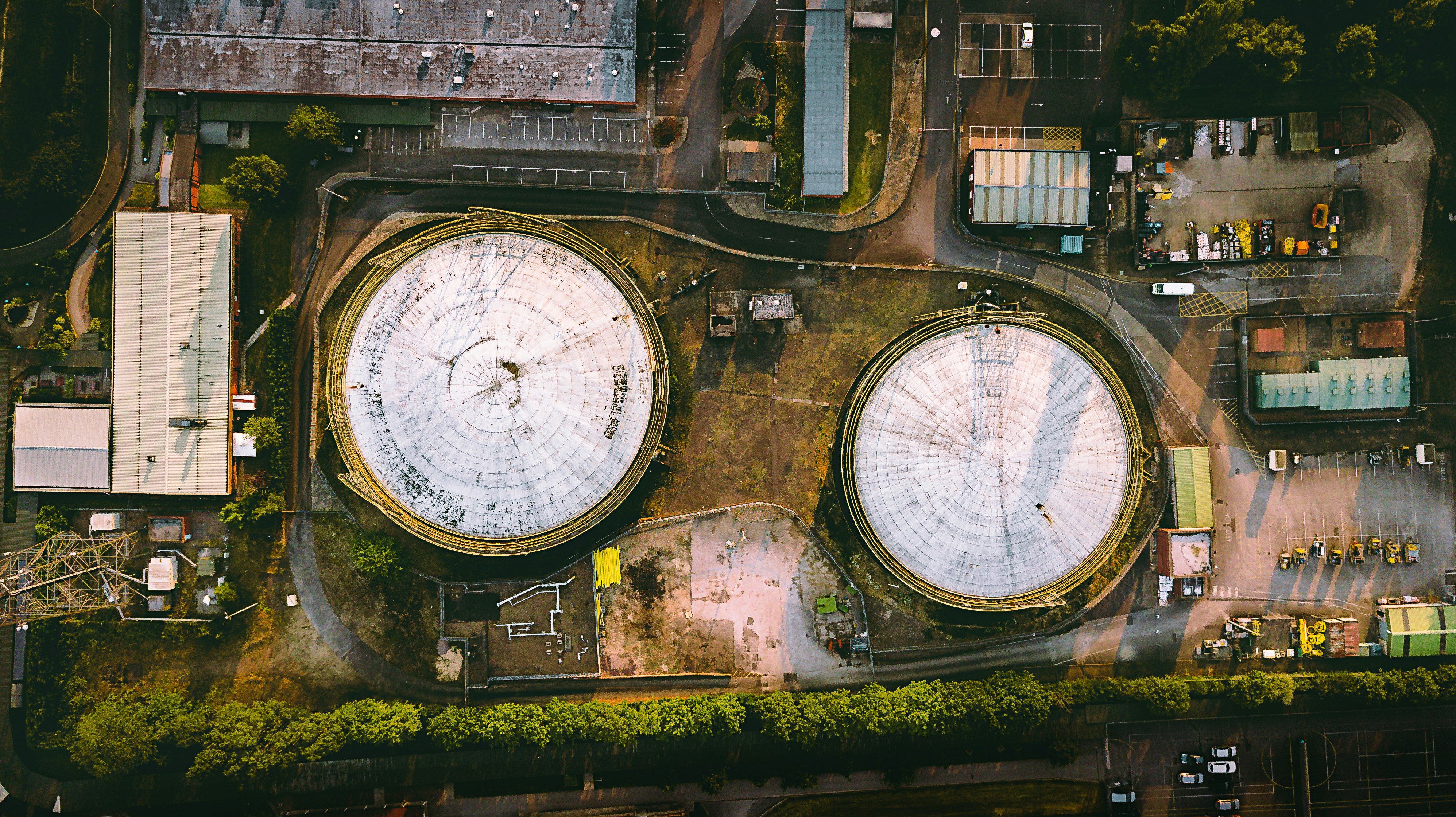 top view photography of round landmark at daytime